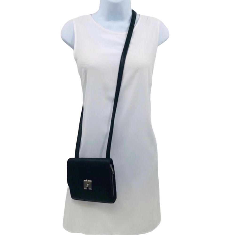 Diamicci Crossbody Bag Black Leather Silver Hardware